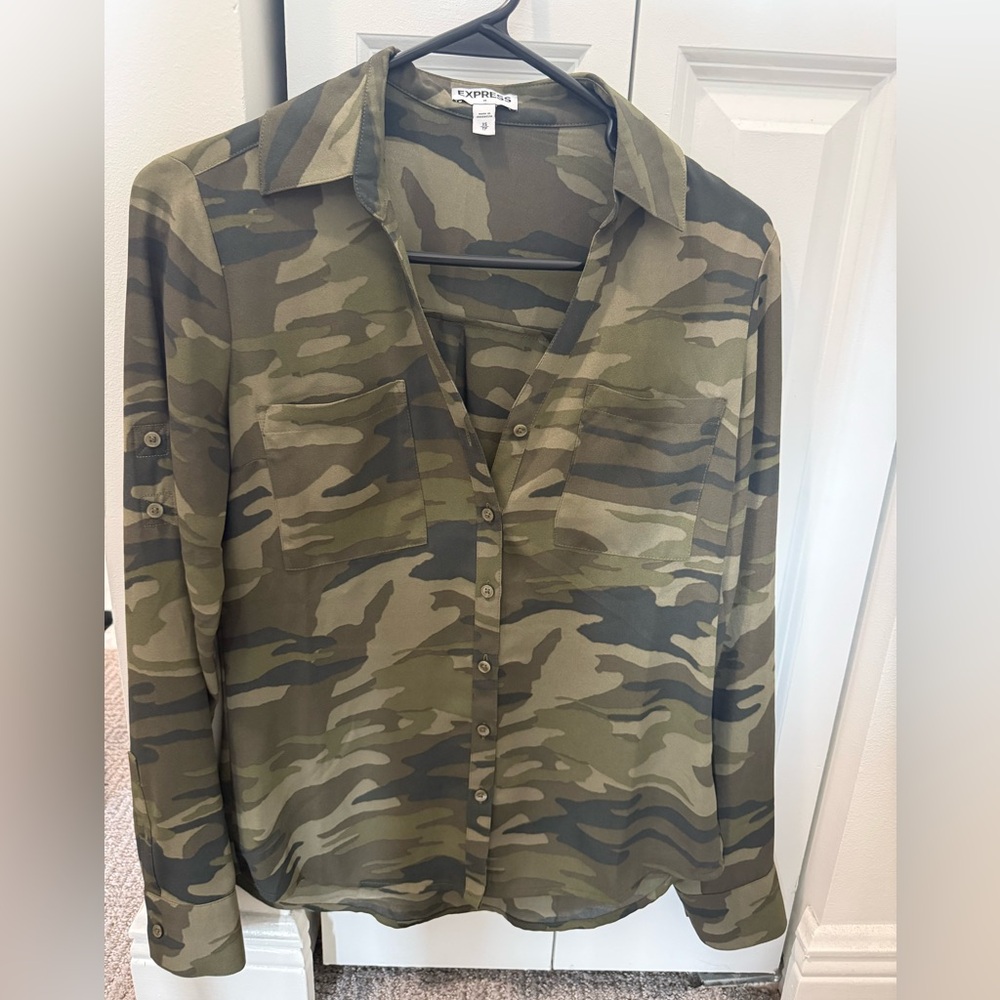 Women’s Express Camouflage Portofino Blouse
